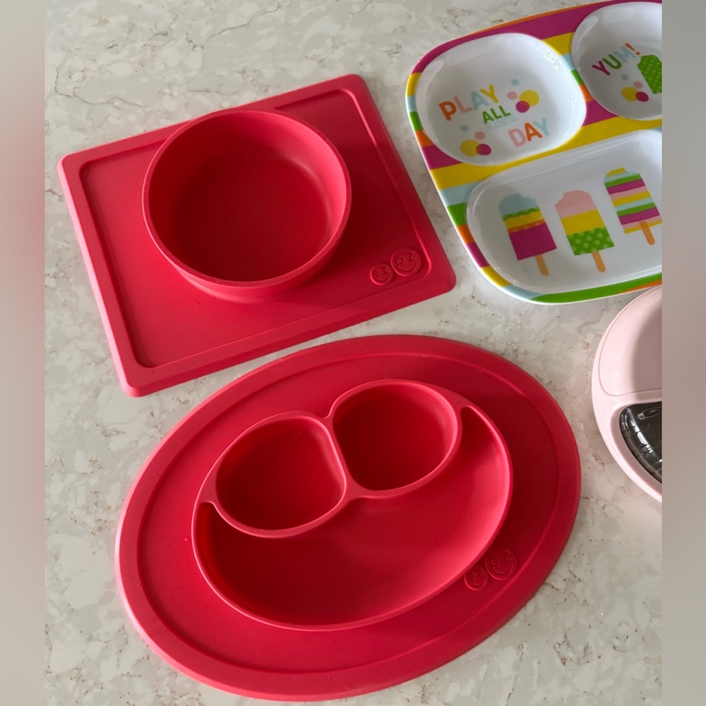 EZPZ Baby Mat and bowl set baby non slip super grip silicone divided plate 💖
